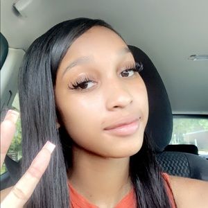 Meet your Posher, Kayla